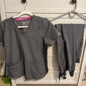 Med Couture Women's Gray Scrub Set